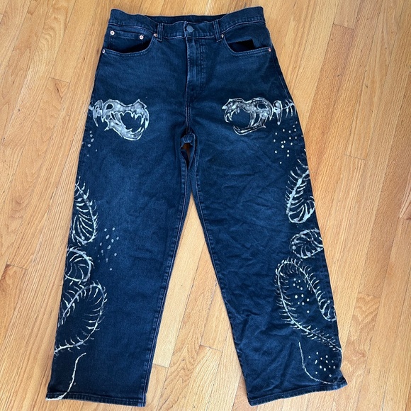 Custom Bleach Painted Symmetrical Snake Skeleton American Eagle Men’s Size 32/30 - Picture 1 of 6
